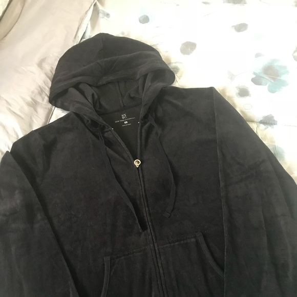 Black Velour TrackSuit Set - Picture 2 of 6